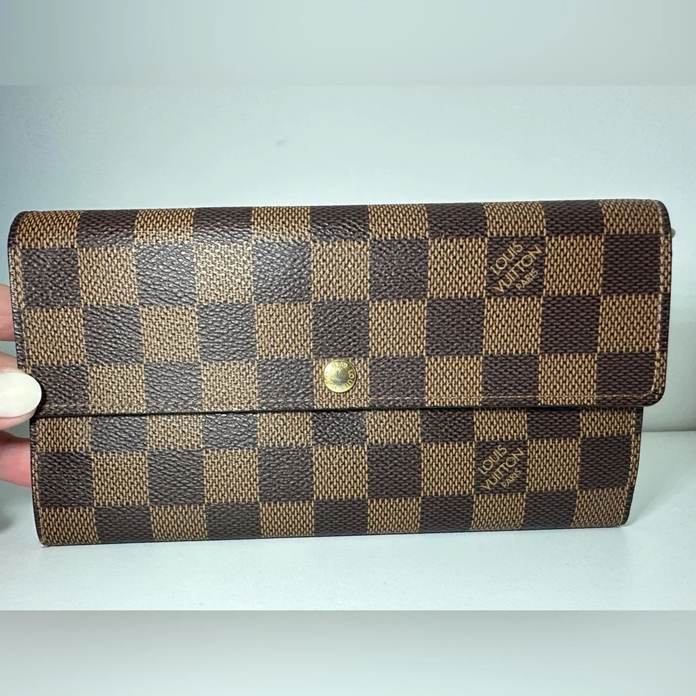 Louis Vuitton Damier Ebene Sarah wallet